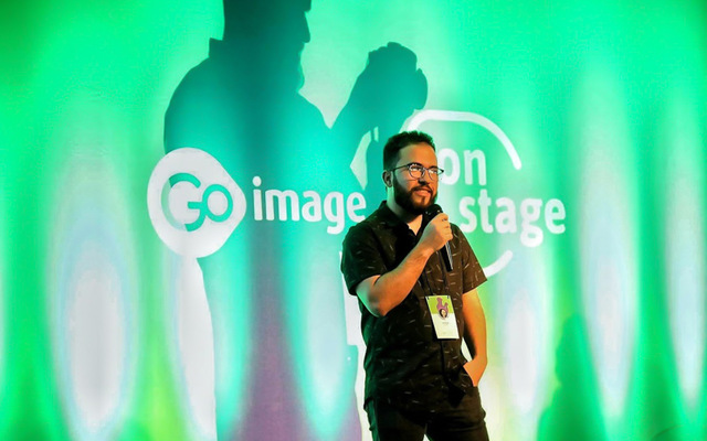 Congresso - Go Image On Stage