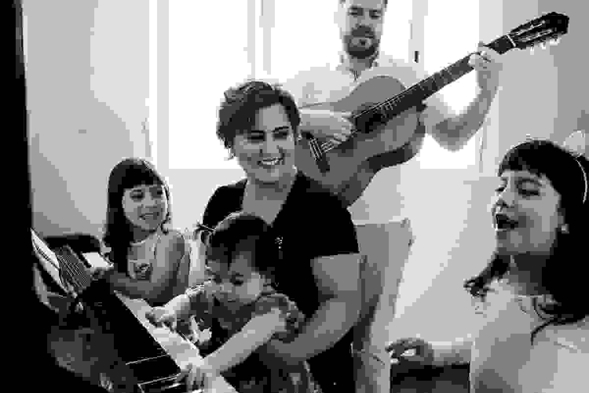 ensaio documental de familia curitiba, ensaio familia curitiba, book familia curitiba, ensaio fotografico familia, fotografia lifestyle curitiba, fotos de familia curitiba, fotografo de familia
