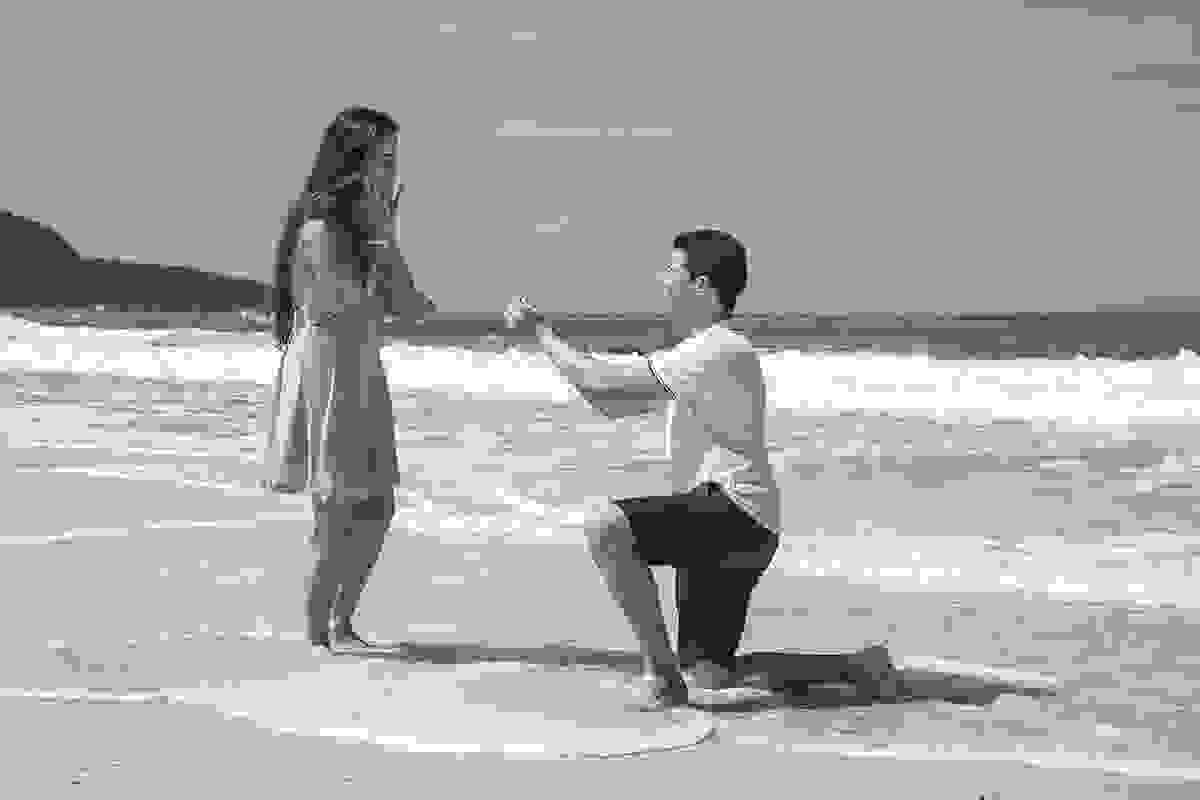 pedido de casamento na praia noiva surpresa fotos em paraty rj