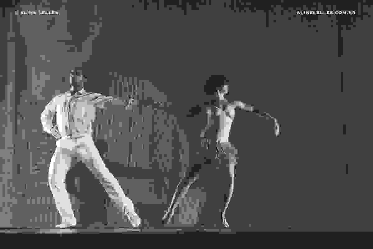 Affective Photography Aline Lelles and Rodrigo Wittitz, Family Photography, Happy People Photography, Lifestyle Photography, Dance Picture, Stage Shot, Viva Brasil, Jaime Aroxa - RJ