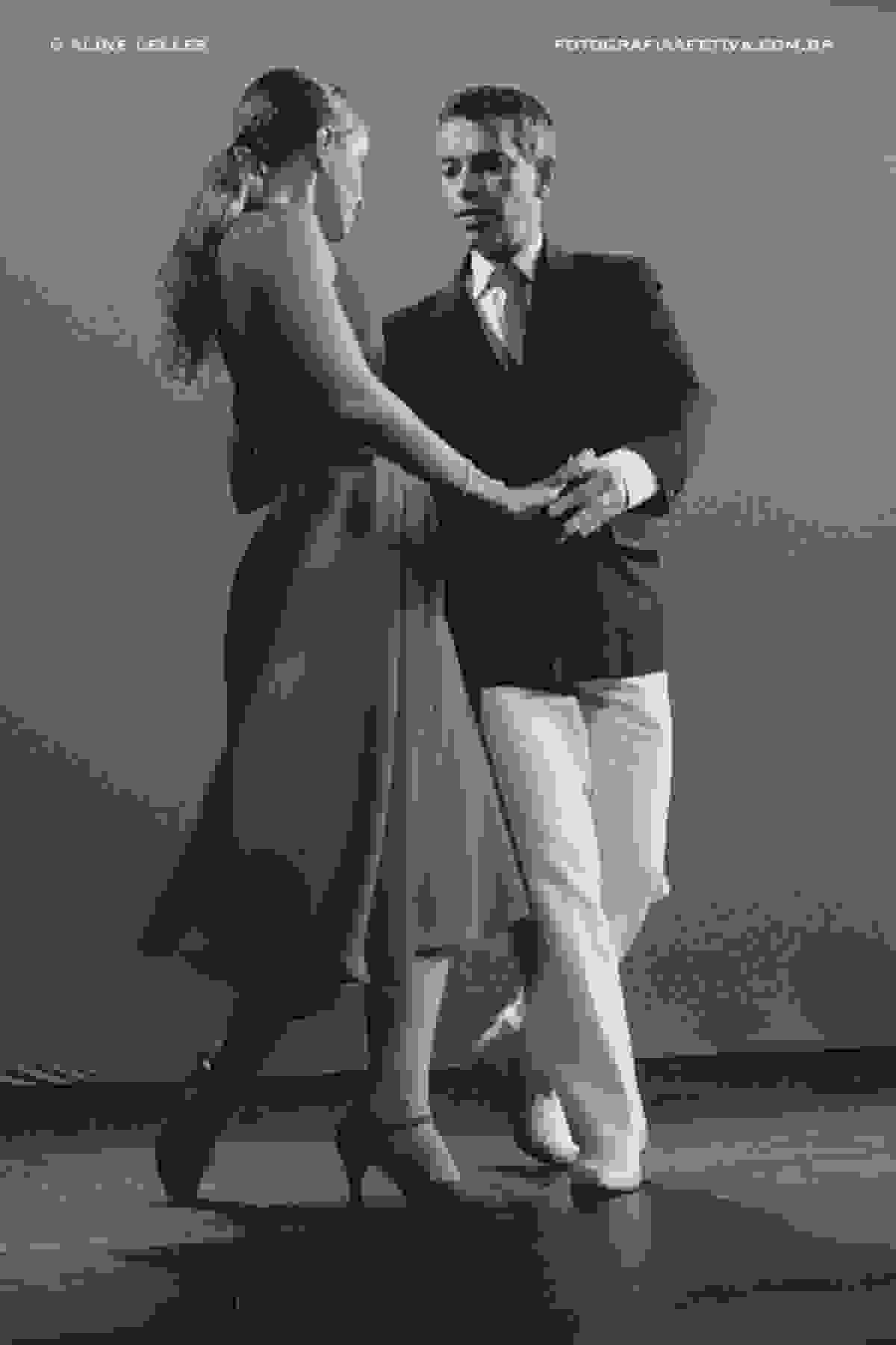 Affective Photography with Aline Lelles and Rodrigo Wittitz, Lifestyle Photography, With the Brightness of Your Look | A show by Jaime Arôxa (year 2007)