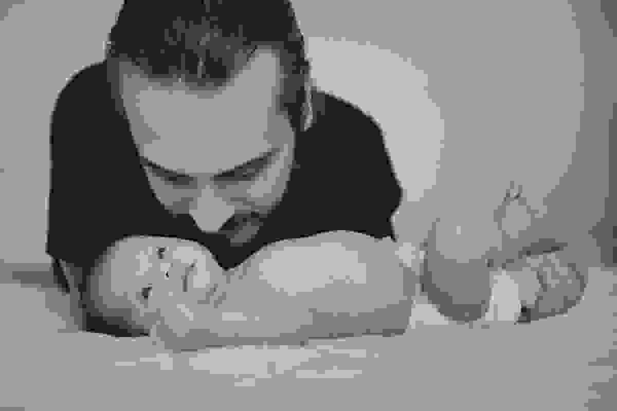Affective Photography with Aline Lelles and Rodrigo Wittitz, Family Photography, Family Rehearsal, Natural Newborn Photography, Lifestyle Photography, life as it is, Cris, Roberto and Isabel, who is cute, sucking, bathing ...
