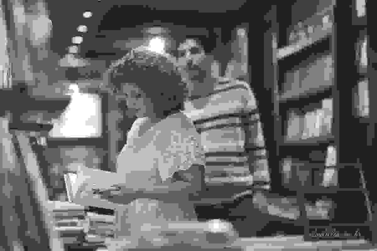 Livros, chás e histórias de amor | Ensaio de Casal Rio de Janeiro | Winnee e Ângelo