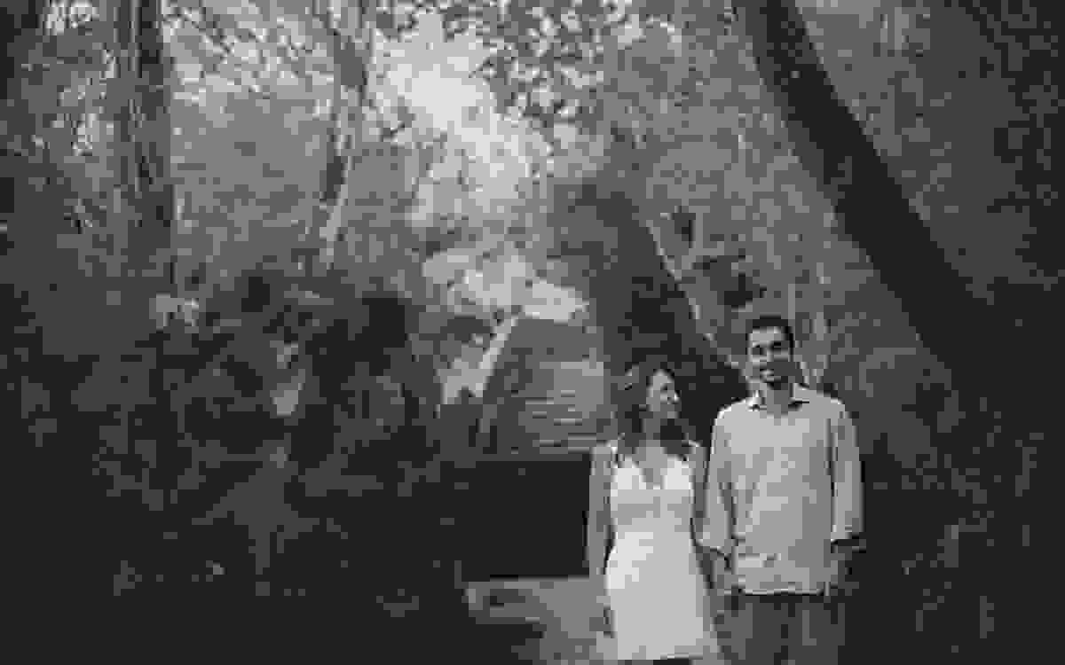 aline lelles, atelier aline lelles, atelier de fotografia, bouquet de flores, casados, casados para sempre, casais, casal, couple, e-session, ensaio de casal, ensaio romantico, fotografia de casal, fotografia de cinema, fotografia de gente feliz, fotograf
