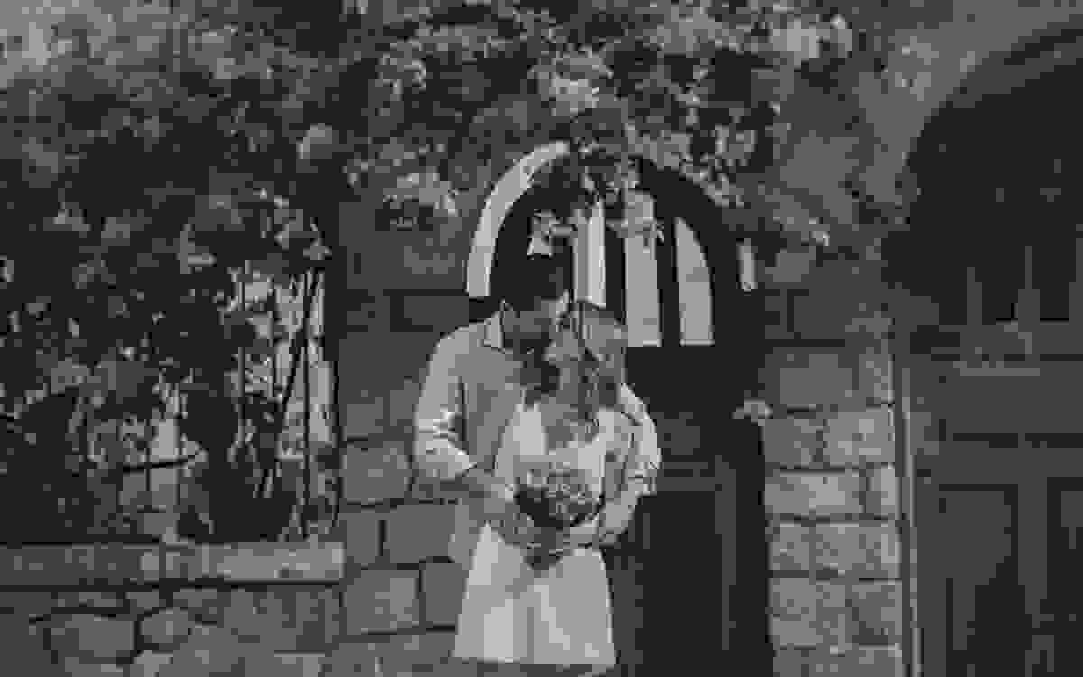 aline lelles, atelier aline lelles, atelier de fotografia, bouquet de flores, casados, casados para sempre, casais, casal, couple, e-session, ensaio de casal, ensaio romantico, fotografia de casal, fotografia de cinema, fotografia de gente feliz, fotograf