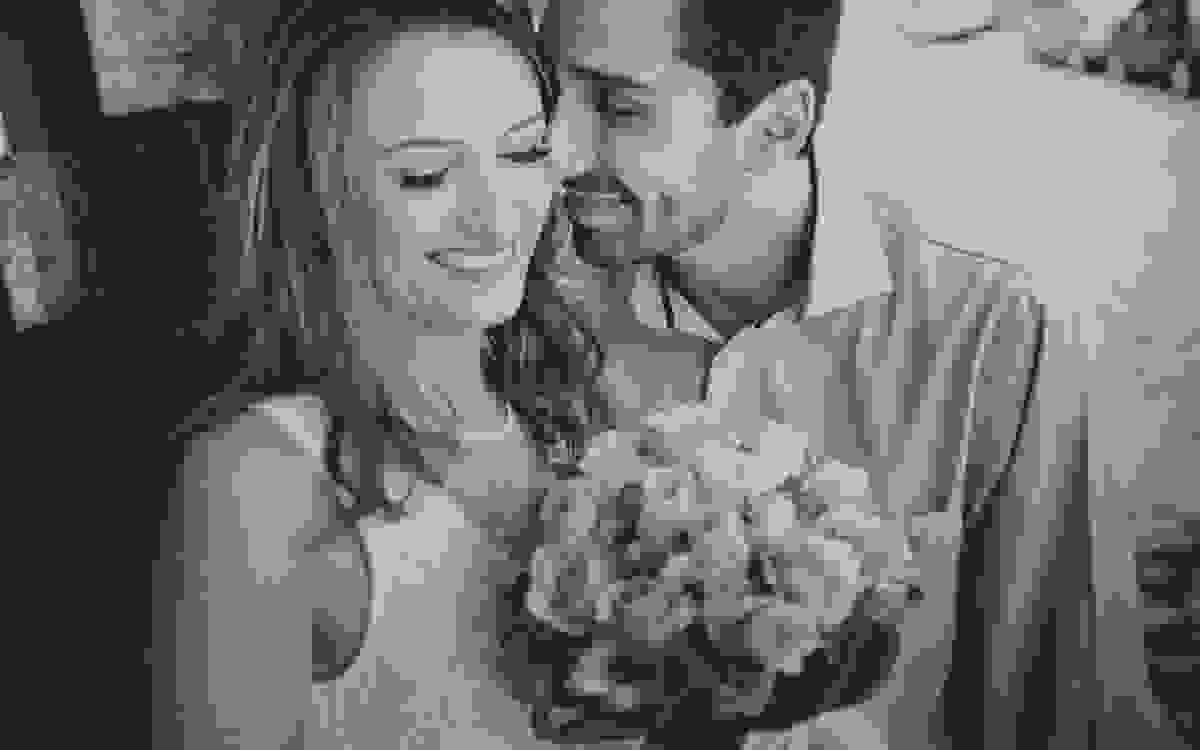 aline lelles, atelier aline lelles, atelier de fotografia, bouquet de flores, casados, casados para sempre, casais, casal, couple, e-session, ensaio de casal, ensaio romantico, fotografia de casal, fotografia de cinema, fotografia de gente feliz, fotograf
