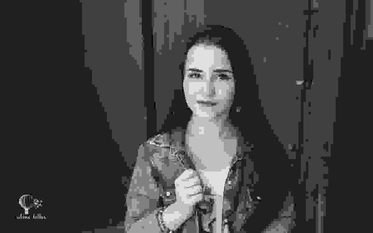 letícia pedro do detetives do prédio azul posando para a fotógrafa aline lelles do rio de janeiro