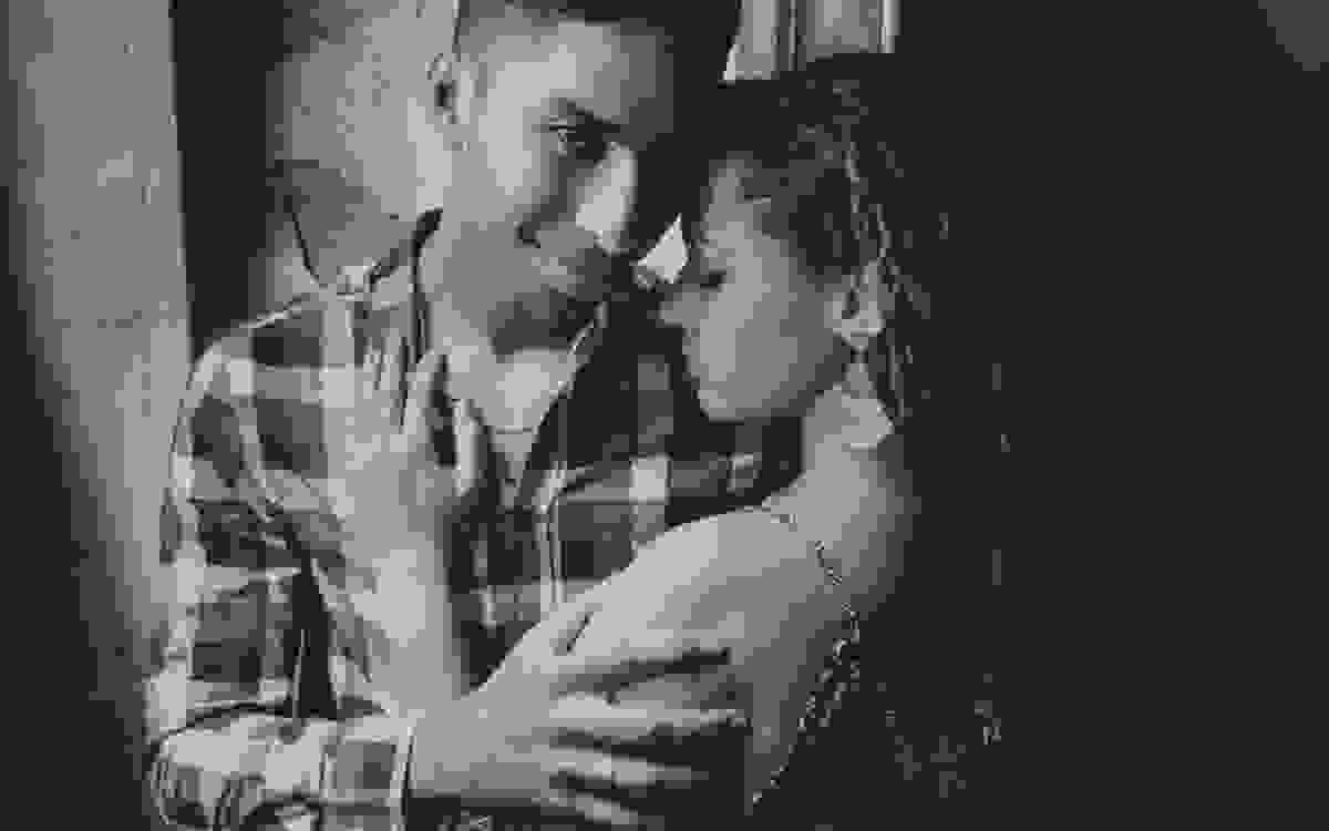 ensaio de casal em fotografia preto e branco