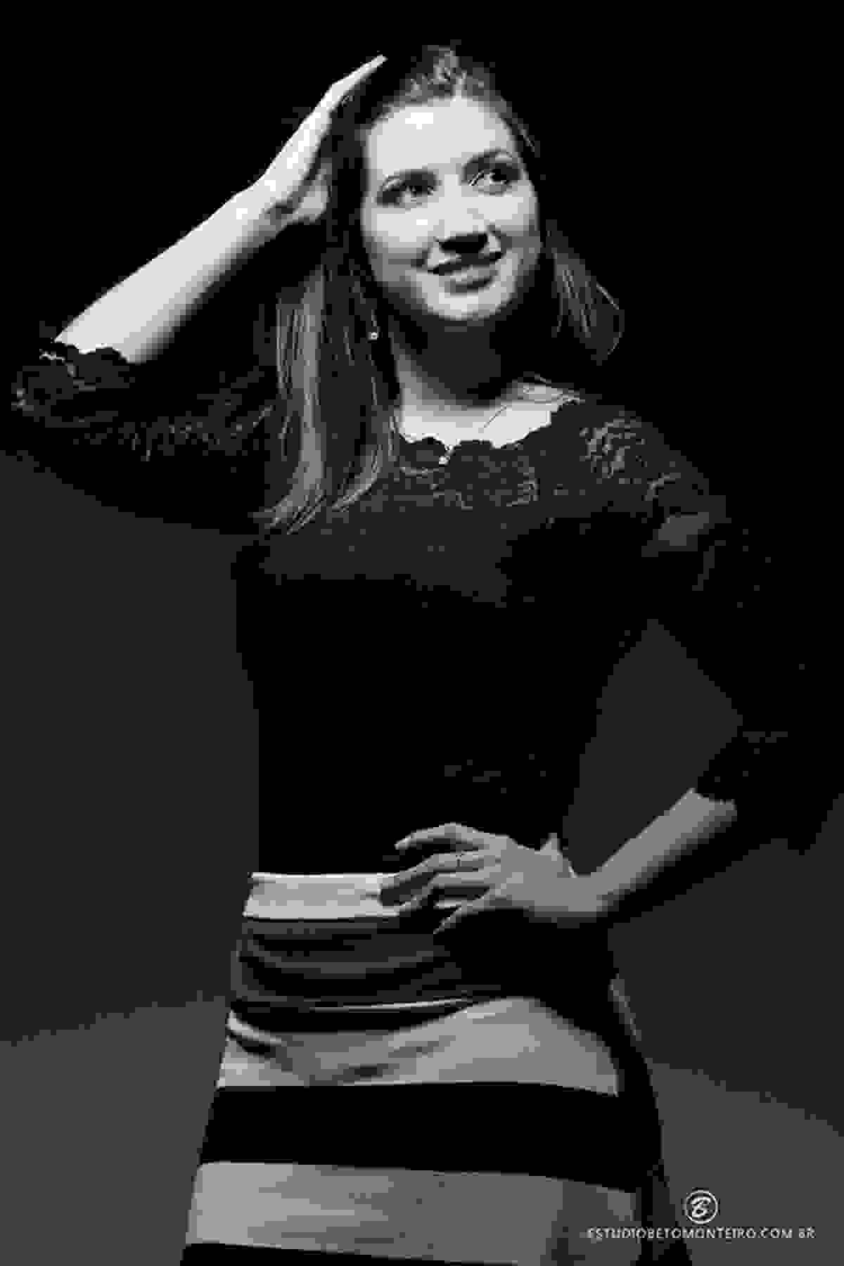 Book fotografico feminino Ana Carolina Hunika- Curitiba - fotos em estúdio