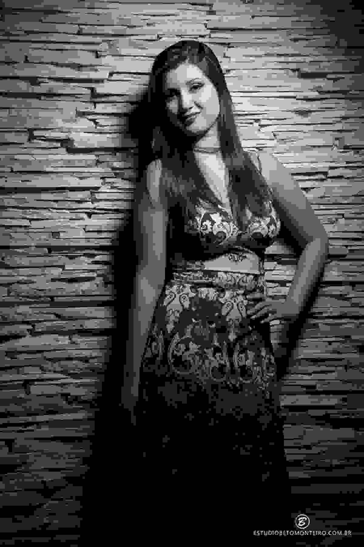 Book fotografico feminino Ana Carolina Hunika- Curitiba - fotos em estúdio