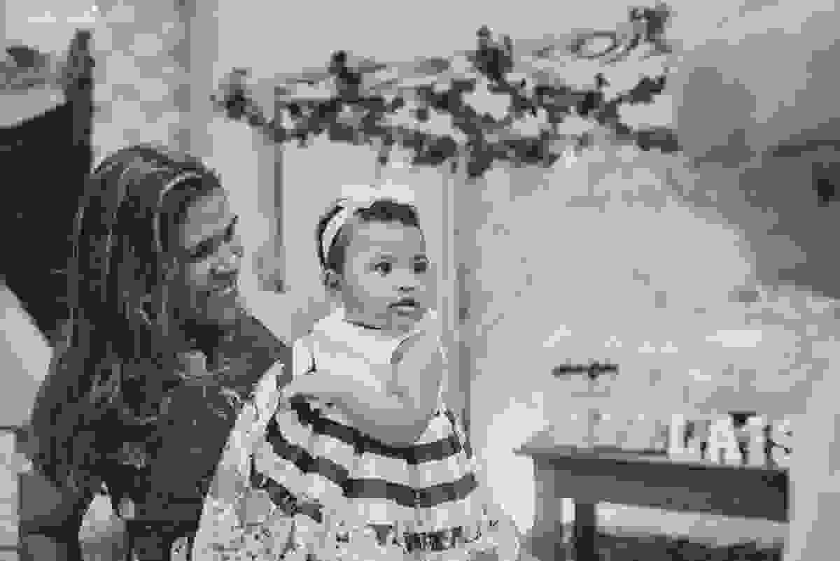 festa que toda mãe sonha, aniversário de 1 ano da filha Laís, no cerimonial Zueira Festas, na Praia da Costa, Tássila Costa fotografia, decoração de Muita Farra, promoção de fotos de aniversár