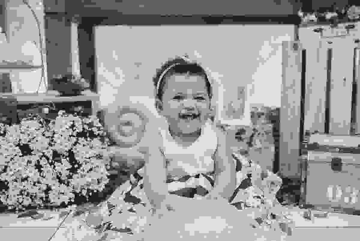 festa que toda mãe sonha, aniversário de 1 ano da filha Laís, no cerimonial Zueira Festas, na Praia da Costa, Tássila Costa fotografia, decoração de Muita Farra, promoção de fotos de aniversár