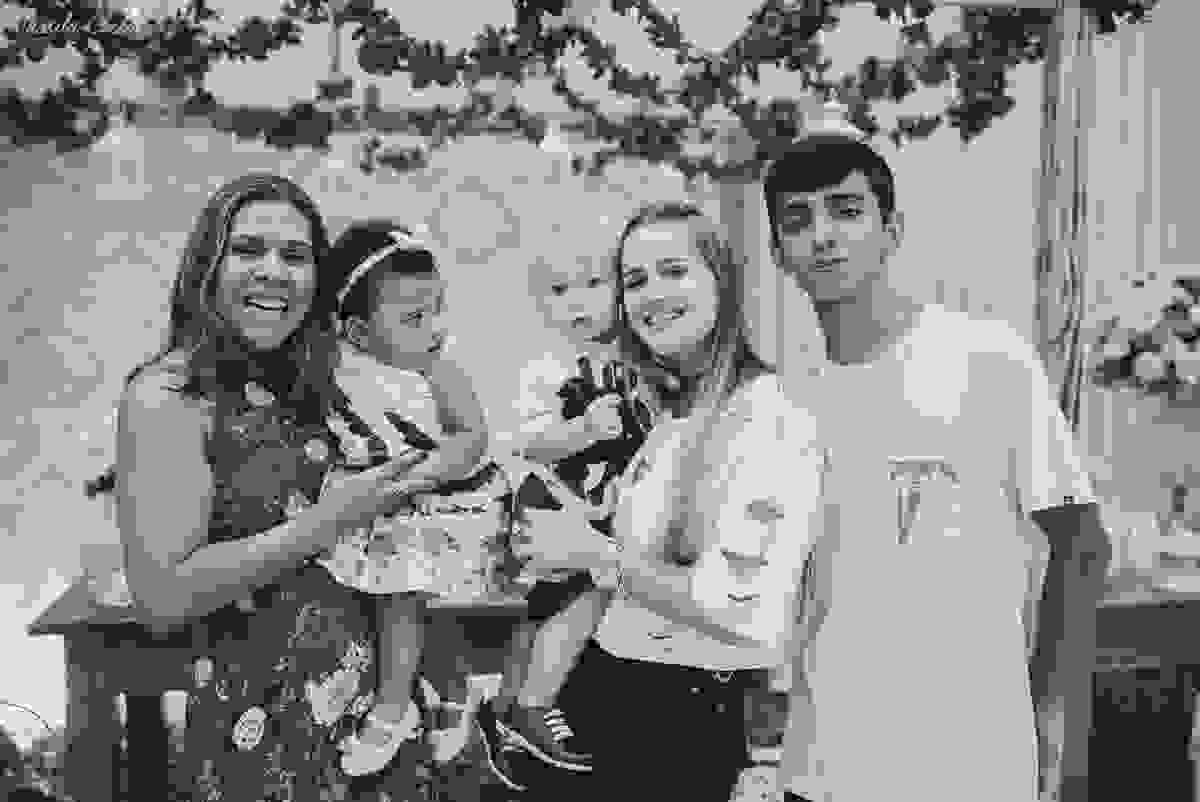 festa que toda mãe sonha, aniversário de 1 ano da filha Laís, no cerimonial Zueira Festas, na Praia da Costa, Tássila Costa fotografia, decoração de Muita Farra, promoção de fotos de aniversár
