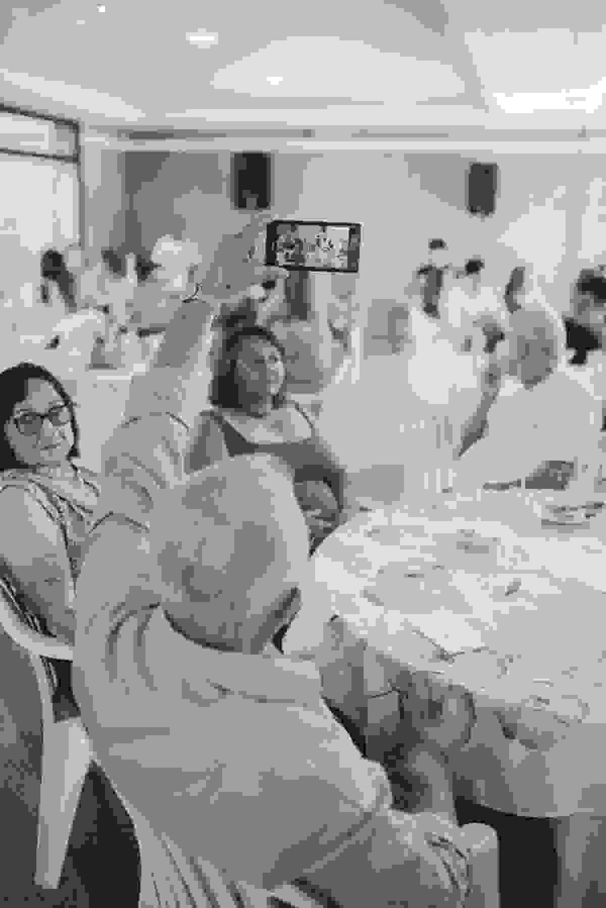 festa de casamento civil externo, o juíz de pais foi no local, na Praia da Costa, Vila Velha, noivos apaixonados, após 10 anos de namoro se casaram, decoração de Melina Pitanga