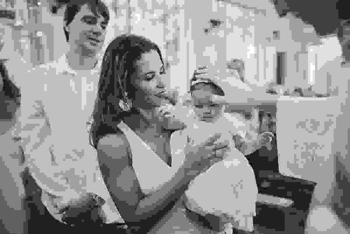 madrinha ama, look de madrinha, fotos inesquecíveis e lindas do batizado, afilhada, maquiagem para batizado, vestido para batizado lindo, decoração para almoço de batizado