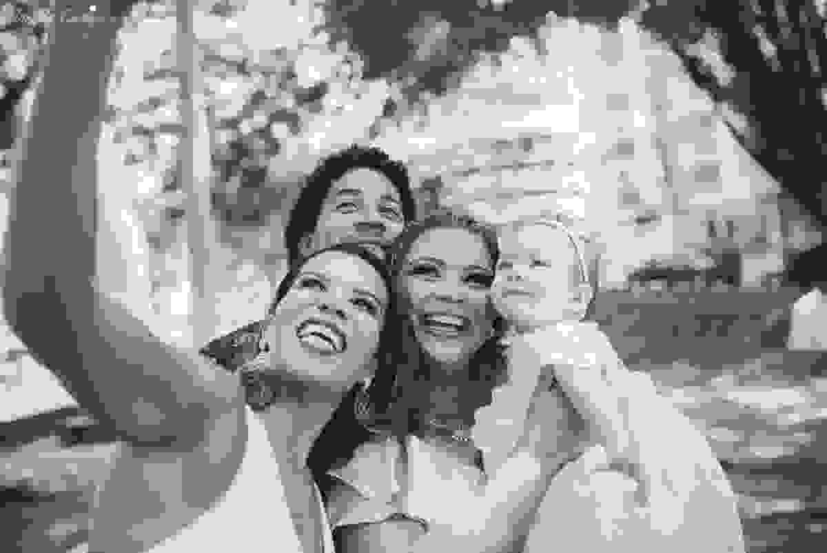 fotografia de batizado em vila velha es, fotos inesquecíveis e lindas do batizado, momento muito importante para toda a família, vestido para batizado lindo, decoração para almoço de batizado