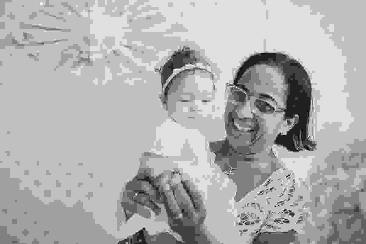 fotografia de batizado em vila velha es, fotos inesquecíveis e lindas do batizado, momento muito importante para toda a família, vestido para batizado lindo, decoração para almoço de batizado