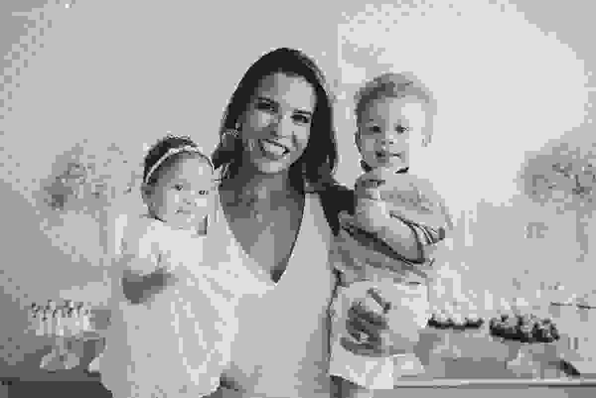 madrinha ama, look de madrinha, fotos inesquecíveis e lindas do batizado, afilhada, maquiagem para batizado, vestido para batizado lindo, decoração para almoço de batizado