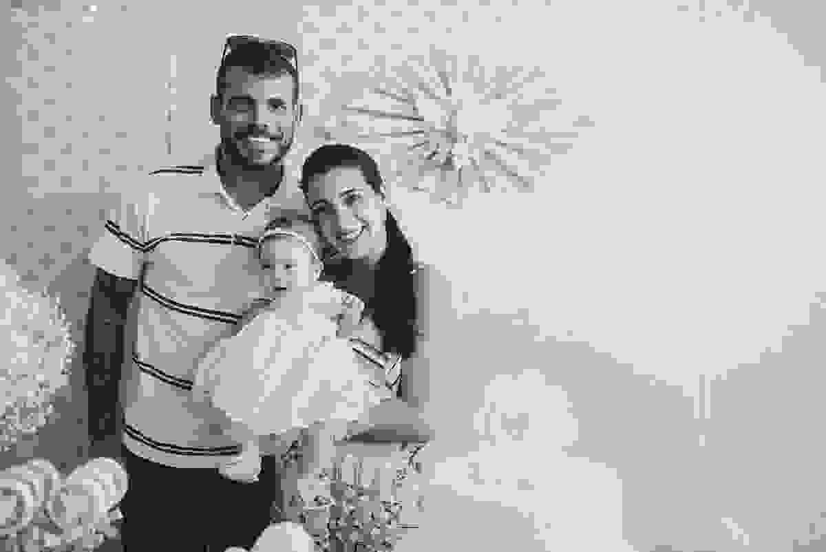 fotografia de batizado em vila velha es, fotos inesquecíveis e lindas do batizado, momento muito importante para toda a família, vestido para batizado lindo, decoração para almoço de batizado
