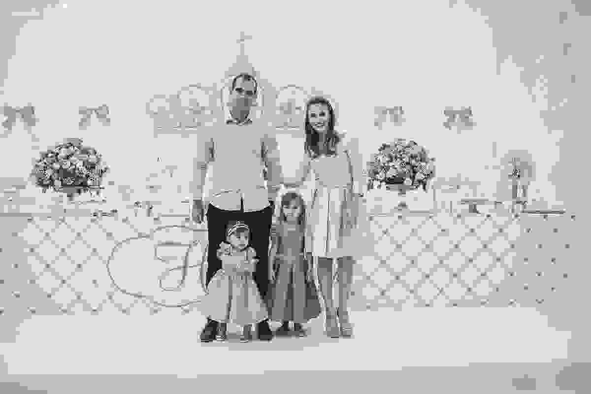 festa no tema carrossel, no cerimonial Lollypop em Vitória ES, fotografia de festa infantil em Vitória, decore by Av Design, bolo lindo da Juliana Marculano