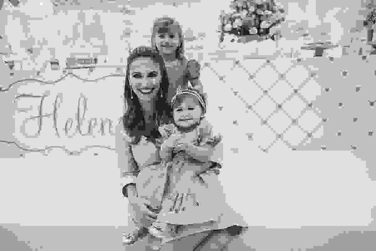 festa no tema carrossel, no cerimonial Lollypop em Vitória ES, fotografia de festa infantil em Vitória, decore by Av Design, bolo lindo da Juliana Marculano