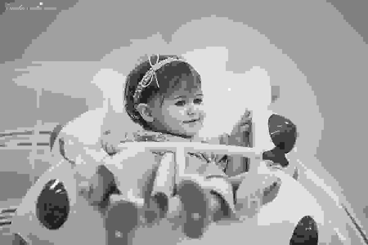 festa no tema carrossel, no cerimonial Lollypop em Vitória ES, fotografia de festa infantil em Vitória, decore by Av Design, bolo lindo da Juliana Marculano