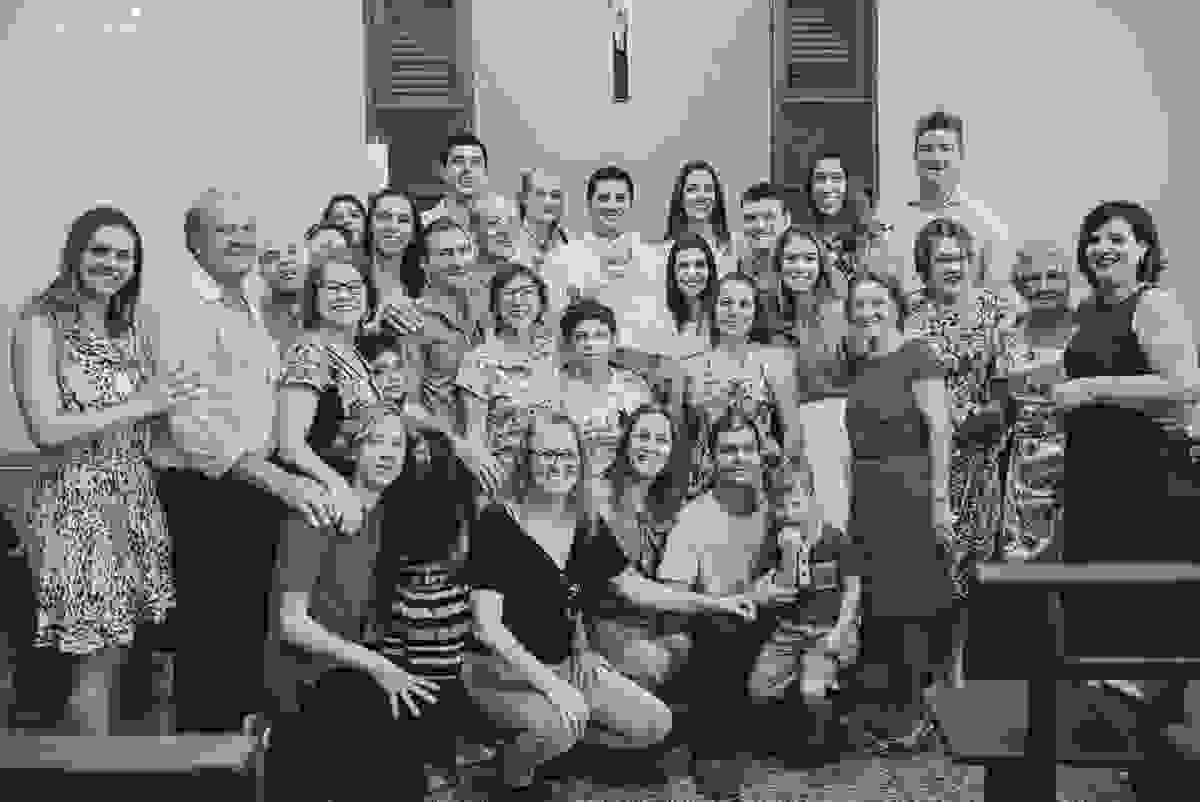 fotos de batizado da laura, domingo pela manhã, igreja católica, fotógrafa tássila costa, batizado na igreja na praia da costa, fotos lindas de batizado, batizado emocionante