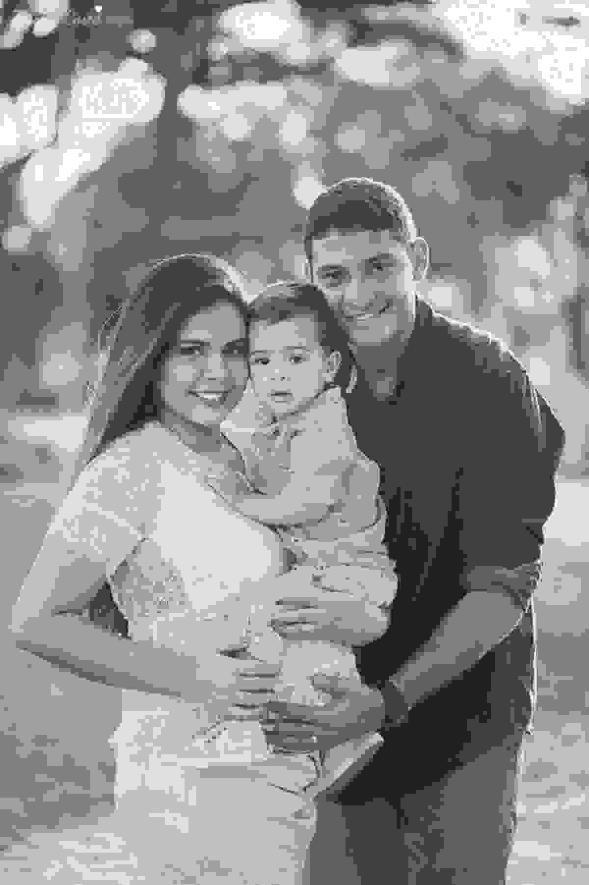fotos de gestante, na ilha do frade, fotos lindas da gestante Karol e papai Leleco, com o irmãozinho Ruan, poses para fotos em família com irmão mais velho, mae de 2, vitória es