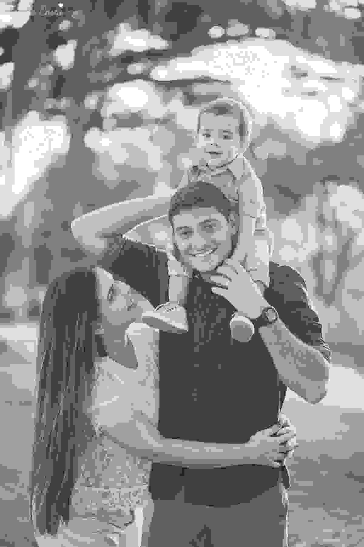 fotos de gestante, na ilha do frade, fotos lindas da gestante Karol e papai Leleco, com o irmãozinho Ruan, poses para fotos em família com irmão mais velho, mae de 2, vitória es