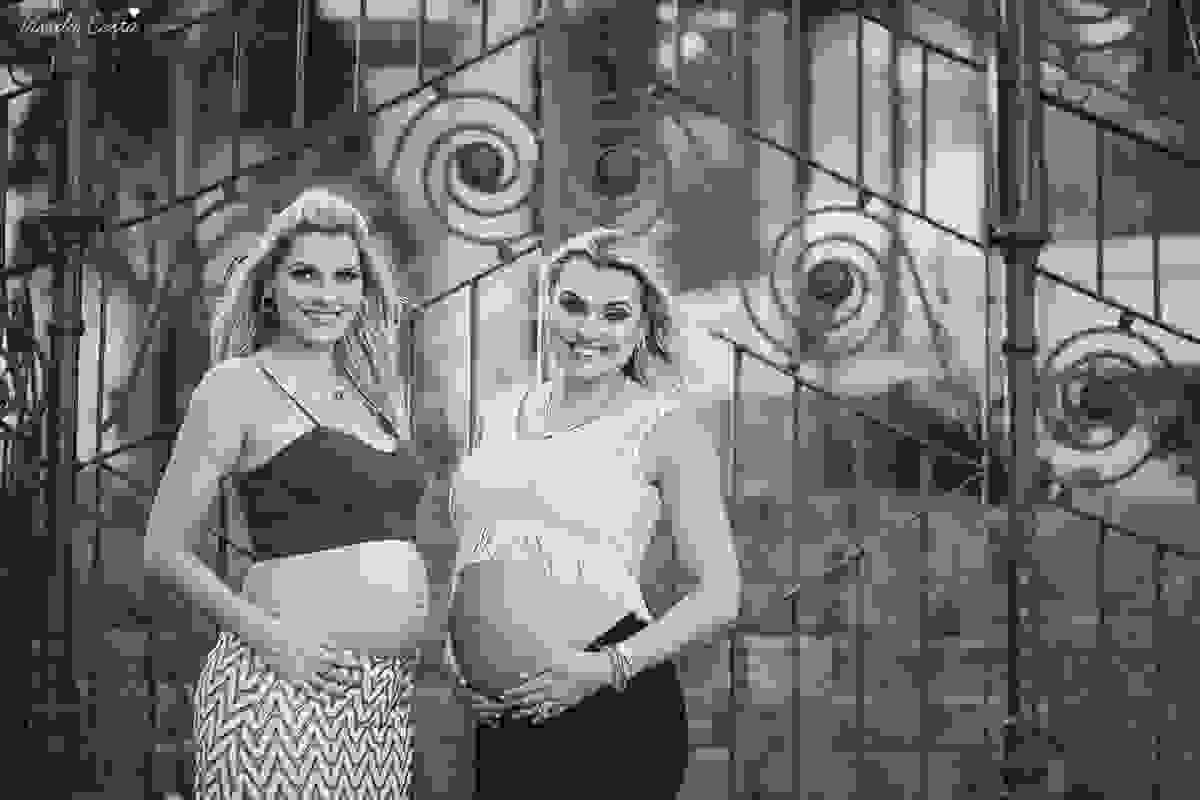 irmãs que engravidaram juntas, fazem ensaio fotográfico juntas, emocionante, em Vitória ES, local escolhido para as fotos foi a Ilha do Frade, lugar lindo para fotos de gestante em Vitória es