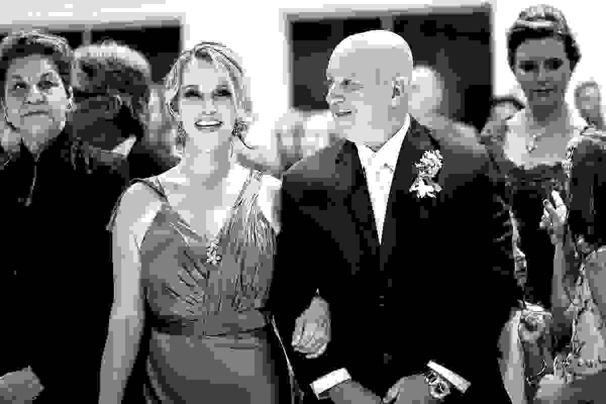 fotos de casamento realizado em Guarapari, litoral do Espírito Santo, sítio dos sonhos para fazer festa de casamento em Guarapari, noivos lindos e apaixonados, fotografia de casamento vitória es