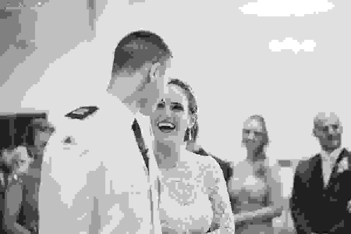 fotos de casamento realizado em Guarapari, litoral do Espírito Santo, sítio dos sonhos para fazer festa de casamento em Guarapari, noivos lindos e apaixonados, fotografia de casamento vitória es