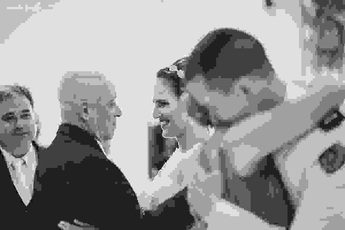 fotos de casamento realizado em Guarapari, litoral do Espírito Santo, sítio dos sonhos para fazer festa de casamento em Guarapari, noivos lindos e apaixonados, fotografia de casamento vitória es