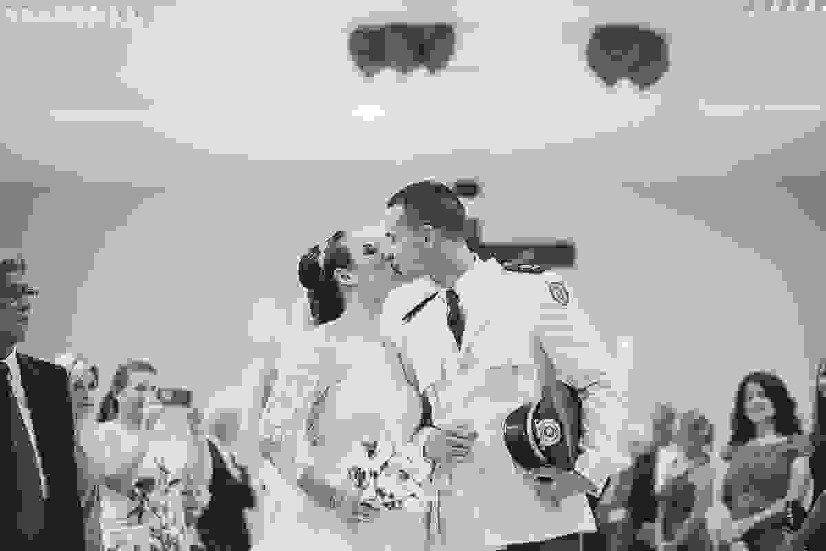 fotos de casamento realizado em Guarapari, litoral do Espírito Santo, sítio dos sonhos para fazer festa de casamento em Guarapari, noivos lindos e apaixonados, fotografia de casamento vitória es