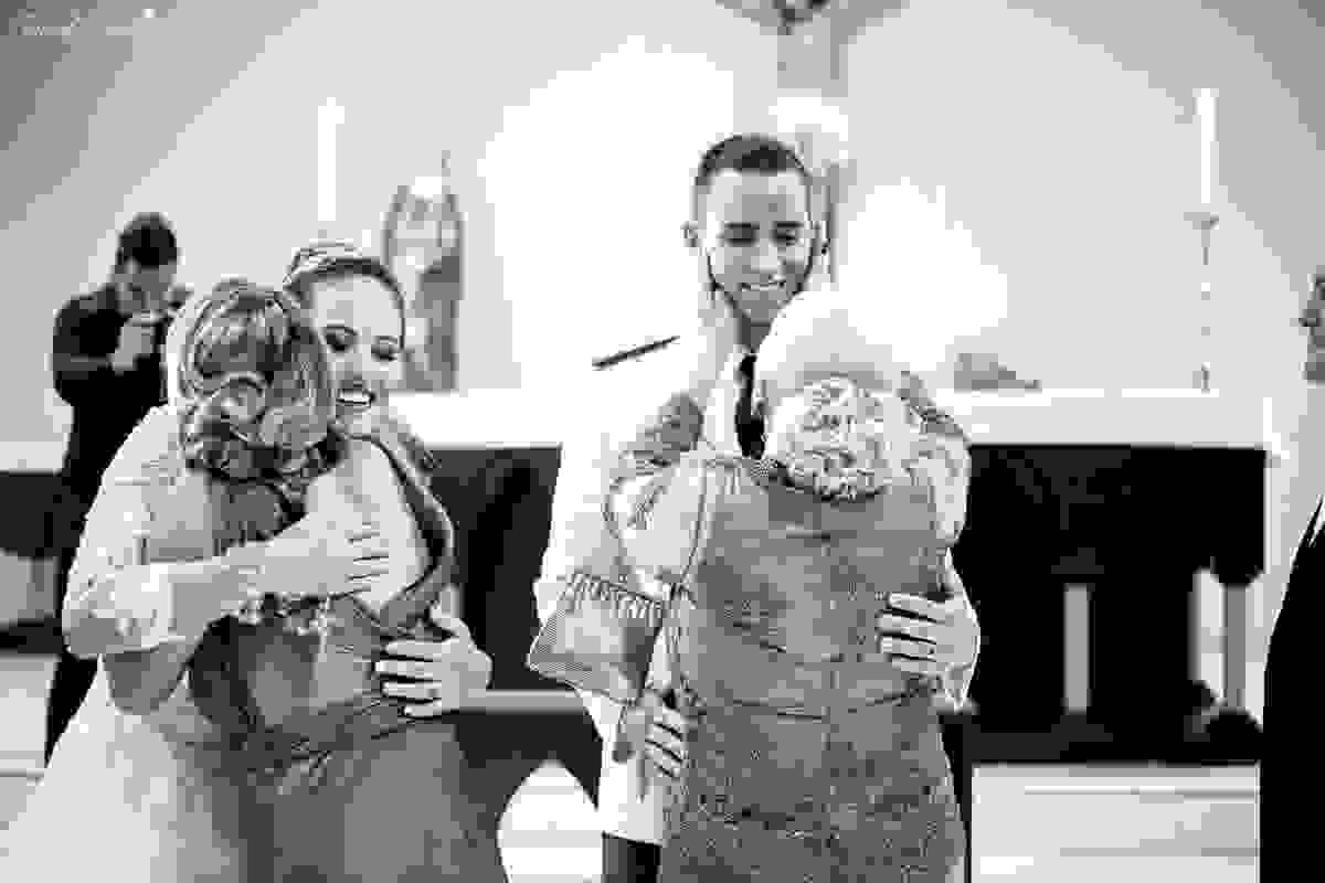fotos de casamento realizado em Guarapari, litoral do Espírito Santo, sítio dos sonhos para fazer festa de casamento em Guarapari, noivos lindos e apaixonados, fotografia de casamento vitória es