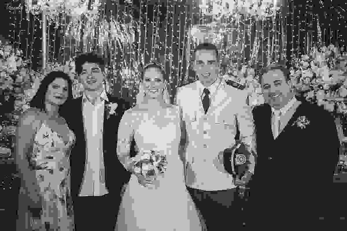 fotos de casamento realizado em Guarapari, litoral do Espírito Santo, sítio dos sonhos para fazer festa de casamento em Guarapari, noivos lindos e apaixonados, fotografia de casamento vitória es