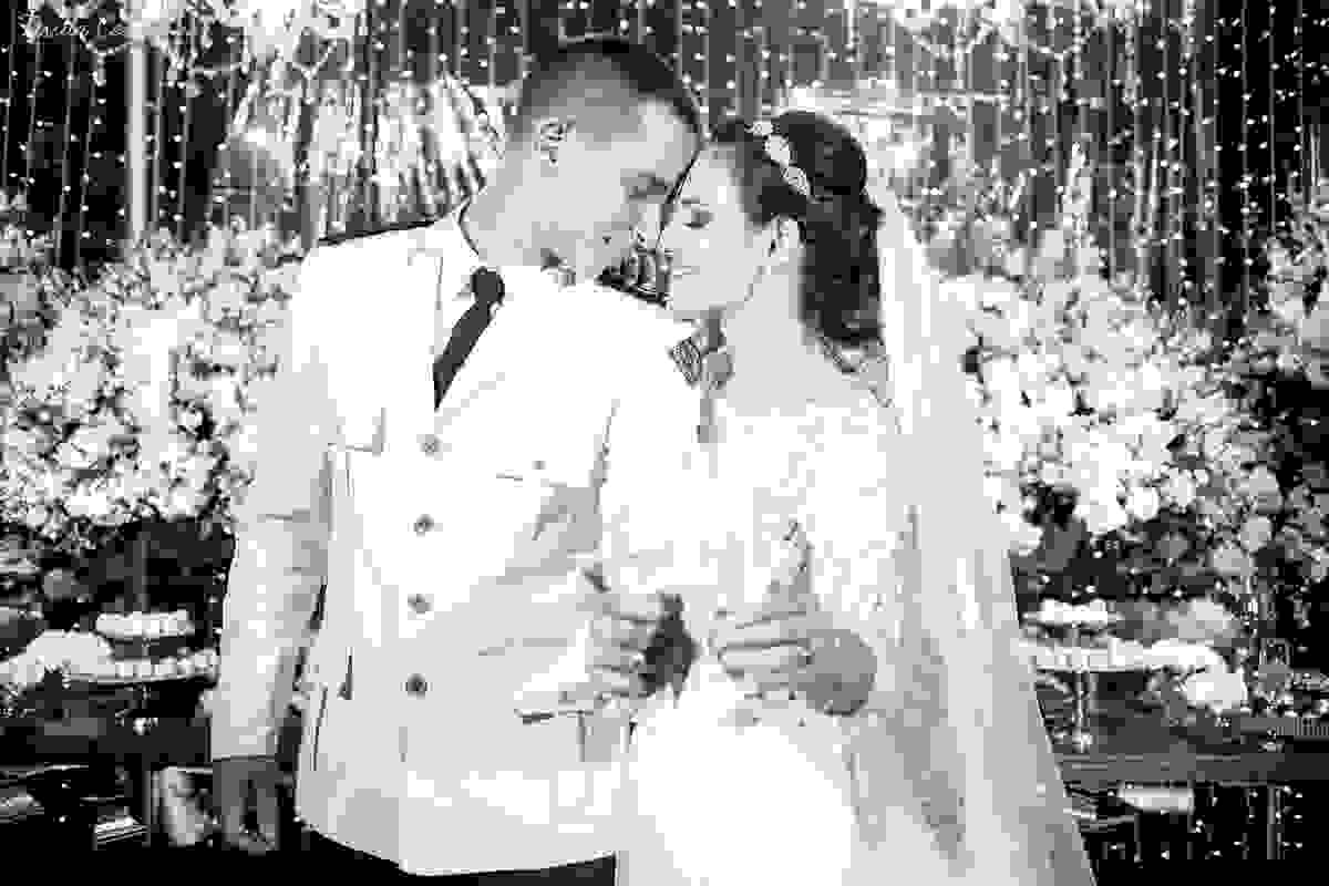 fotos de casamento realizado em Guarapari, litoral do Espírito Santo, sítio dos sonhos para fazer festa de casamento em Guarapari, noivos lindos e apaixonados, fotografia de casamento vitória es