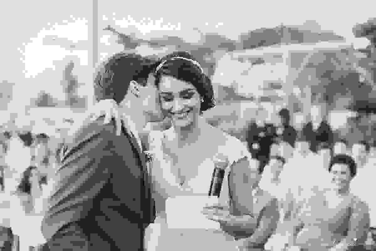 fotos de inspiração para casamento na praia, durante o dia, em Serra ES, Manguinhos, fotos de casamento dos sonhos na praia, Mayara e Allan, casamento durante a luz do dia, fotos de casamento na praia