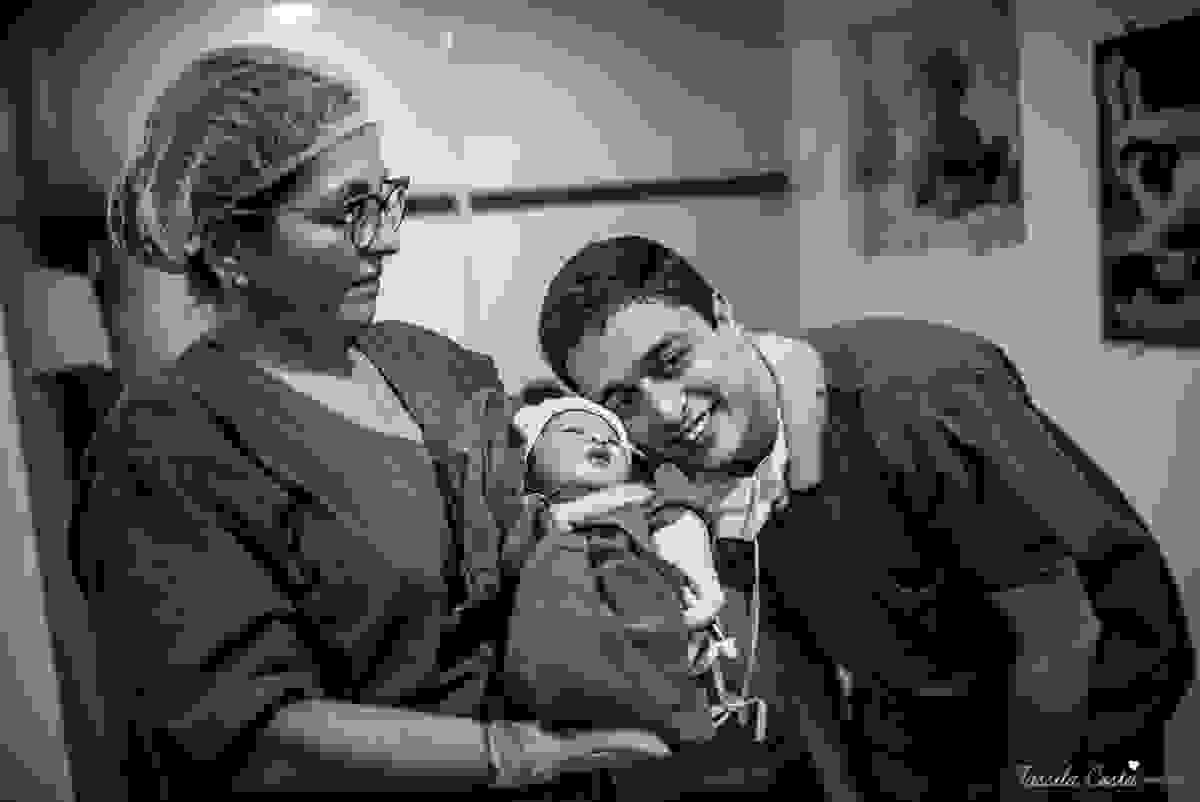 fotos de maternidade, maternidade santa úrsula em vitória ES, fotografia de parto, tássila costa, mãe de menina, fotos de família
