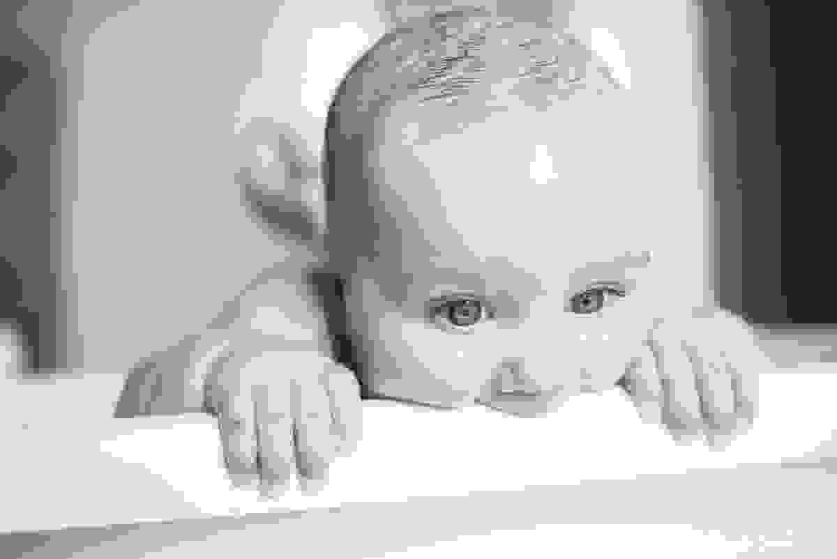 fotos de família em casa, em vitória es, fotografia de bebê em casa em vix, fotos para recordação, álbum de fotografia, bebê linda, poses de bebê recém nascido, bebê linda, fotos na cama