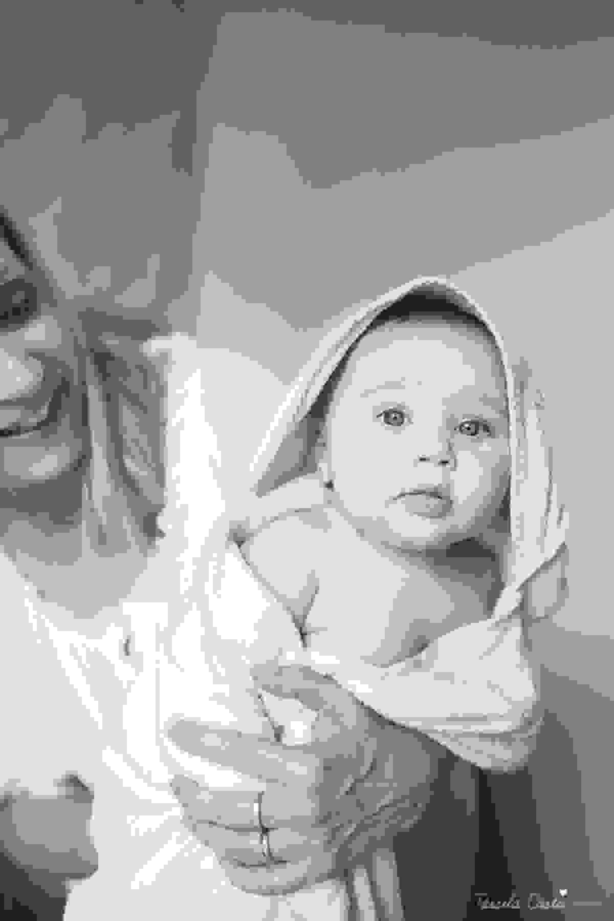 fotos de família em casa, em vitória es, fotografia de bebê em casa em vix, fotos para recordação, álbum de fotografia, bebê linda, poses de bebê recém nascido, bebê linda, fotos na cama