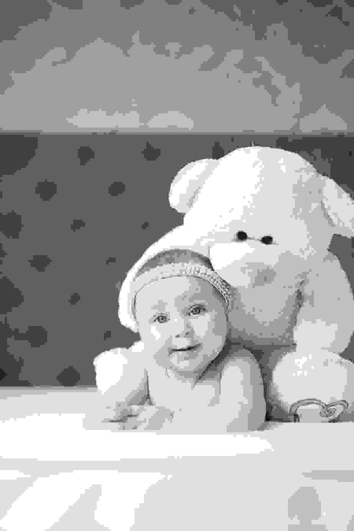 fotos de família em casa, em vitória es, fotografia de bebê em casa em vix, fotos para recordação, álbum de fotografia, bebê linda, poses de bebê recém nascido, bebê linda, fotos na cama