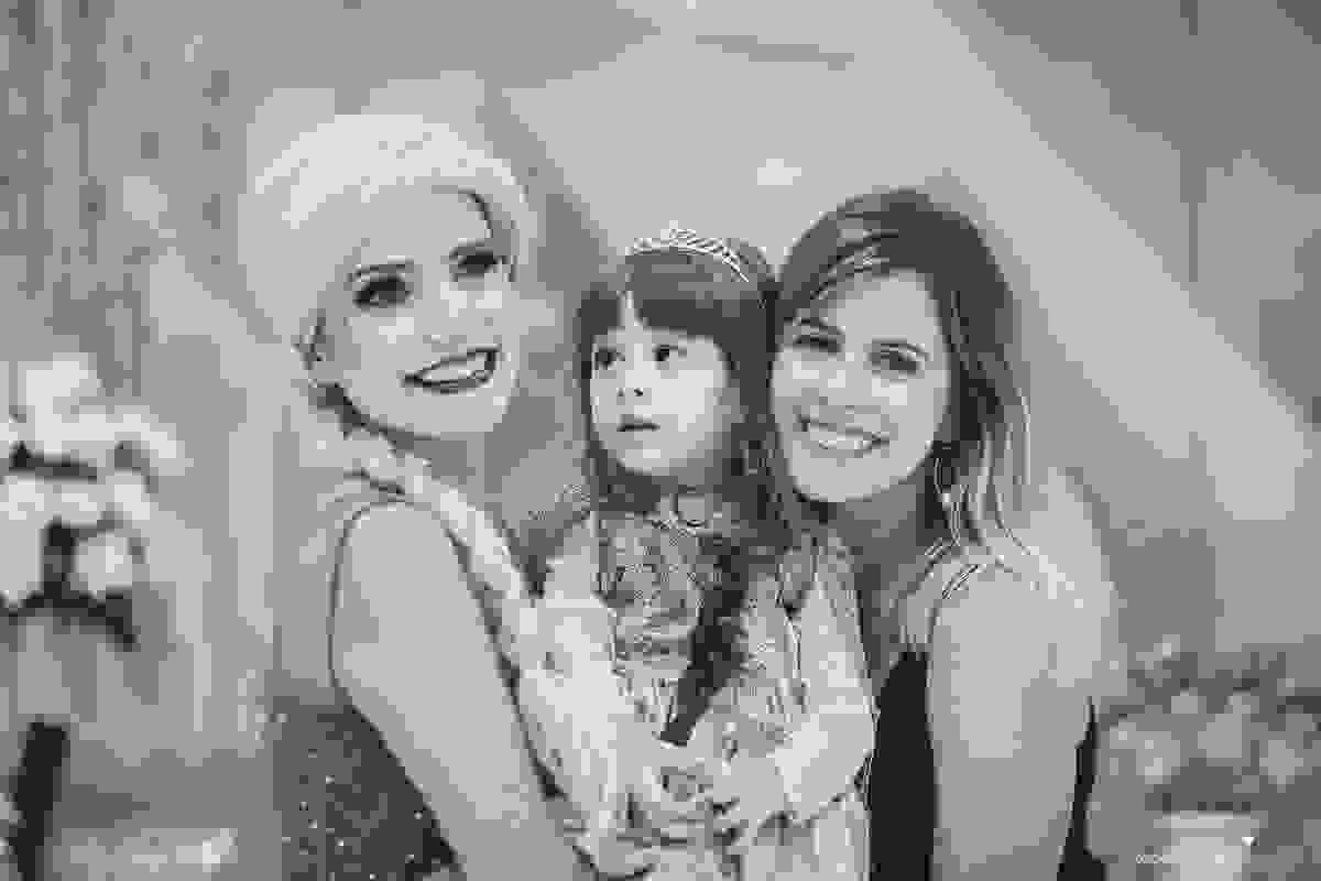 aniversário dos sonhos em vila velha es, buffet e cerimonial infantil em vila velha Catavento, rodovia do sol, praia de itaparica, tema frozen, luisa 3 anos, decoracao de aniversario de menina
