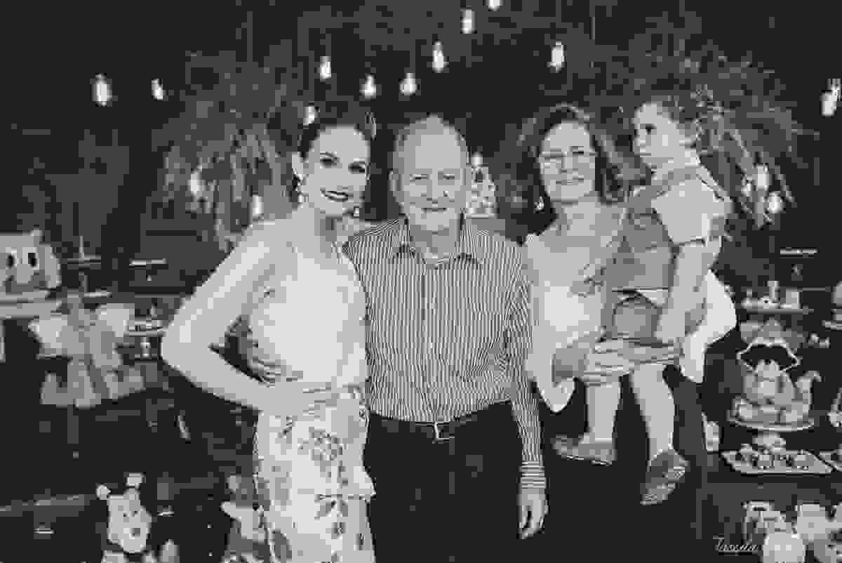 festa de menino, no tema safari, decoração infantil com luzes, miguel 2 anos, filho da cerimonialista daieny fasolo, 2 anos, festa safari, tássila costa