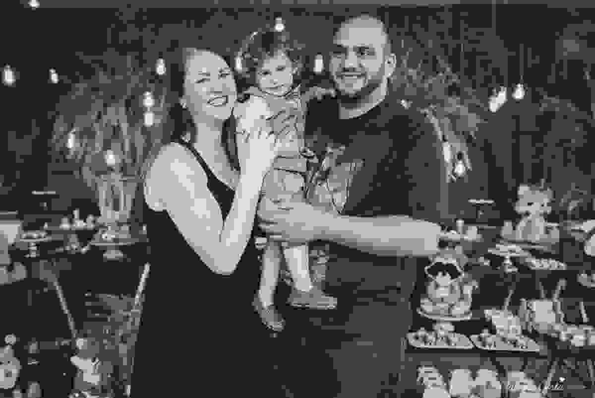 festa de menino, no tema safari, decoração infantil com luzes, miguel 2 anos, filho da cerimonialista daieny fasolo, 2 anos, festa safari, tássila costa