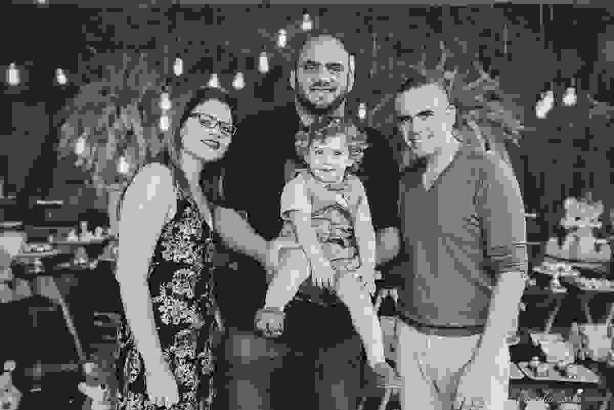 festa de menino, no tema safari, decoração infantil com luzes, miguel 2 anos, filho da cerimonialista daieny fasolo, 2 anos, festa safari, tássila costa