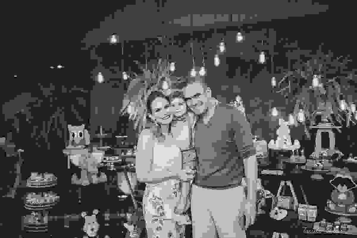 festa de menino, no tema safari, decoração infantil com luzes, miguel 2 anos, filho da cerimonialista daieny fasolo, 2 anos, festa safari, tássila costa