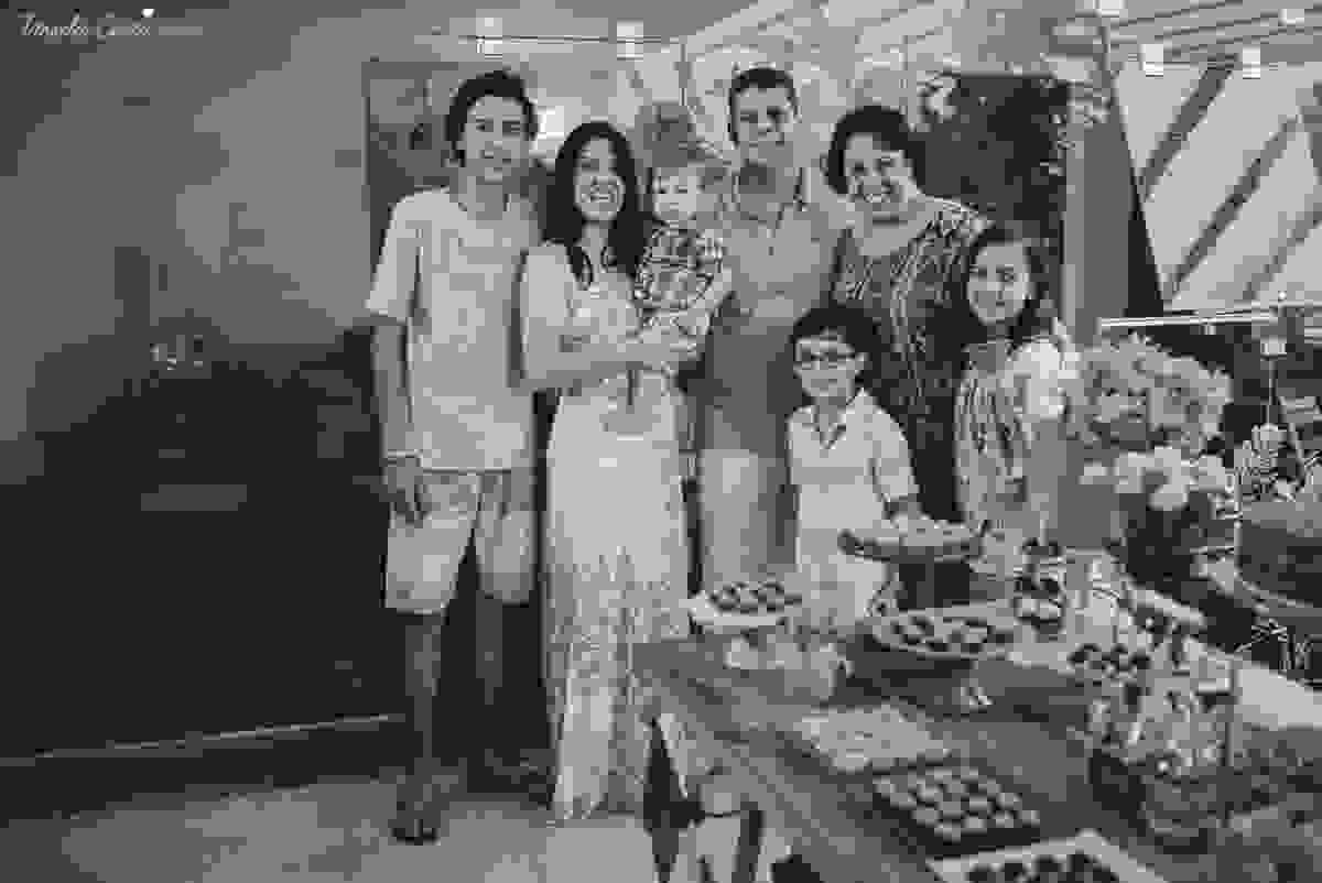 festa infantil na casa da vó, no bairro Ilha do Frade, família Tommasi, Loratórios Tommasi, Vitória ES, decoração Ipê Amarelo Festas, Filmagem Mano Birck