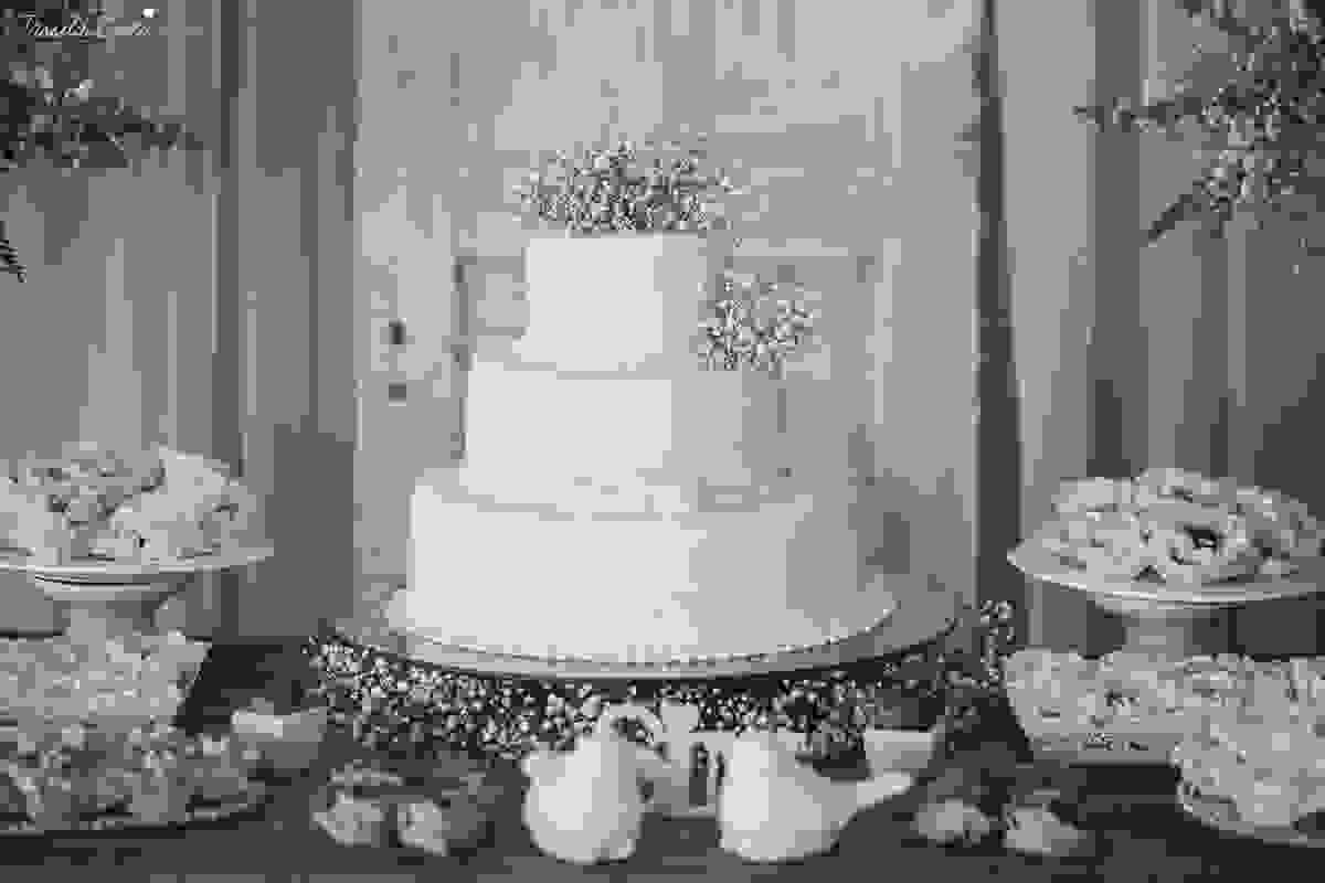 casamento em cobilândia, no cerimonial Aconchego, festa de dia, casamento de dia, decoração linda do casamento, noiva de vestido curto, maquiagem e cabelo da noiva Larrissa Rodrigues
