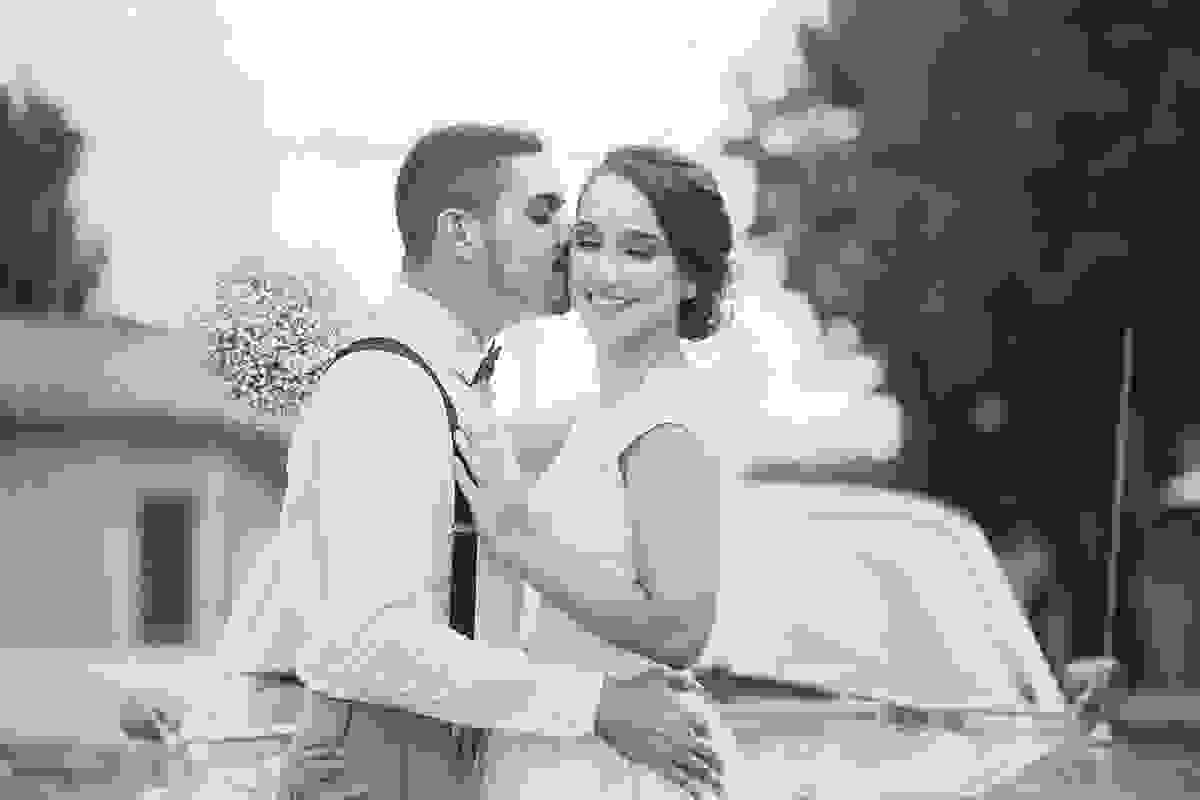 casamento em cobilândia, no cerimonial Aconchego, festa de dia, casamento de dia, decoração linda do casamento, noiva de vestido curto, maquiagem e cabelo da noiva Larrissa Rodrigues